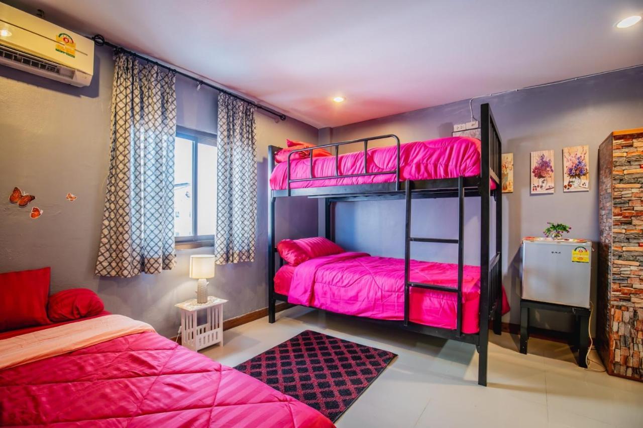 Menulis Coolly House Patong Panzió Kültér fotó