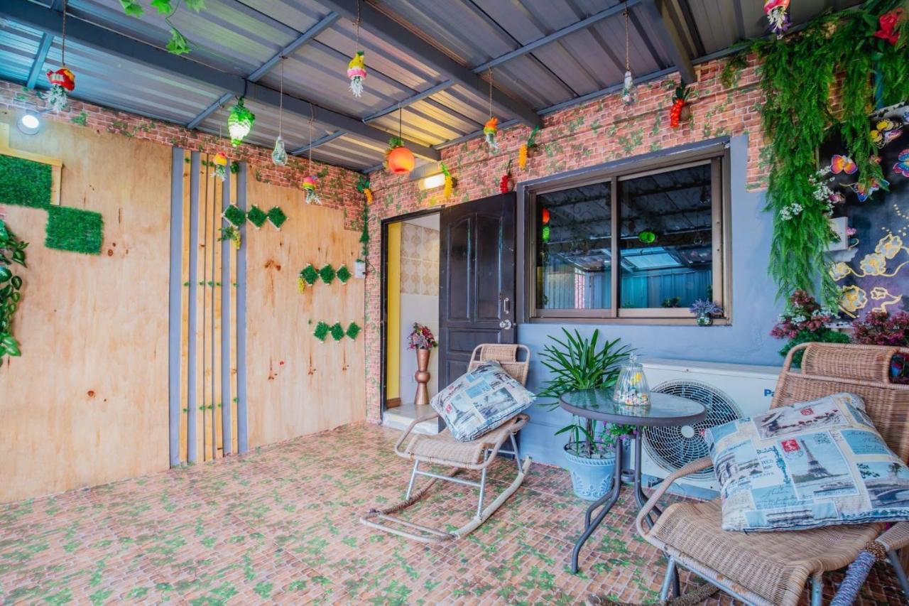 Menulis Coolly House Patong Panzió Kültér fotó