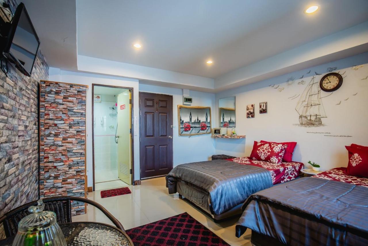 Menulis Coolly House Patong Panzió Kültér fotó
